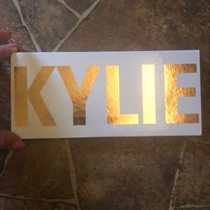 Kylie cosmetics eyeshadow palette